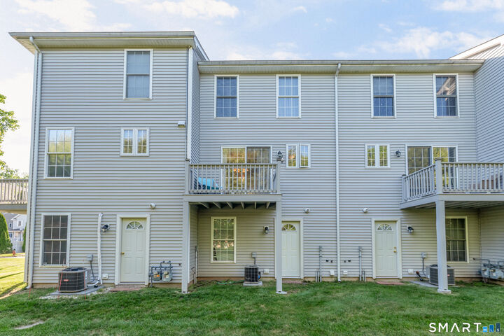 Property Photo: 1 Catherine Court B CT 06492