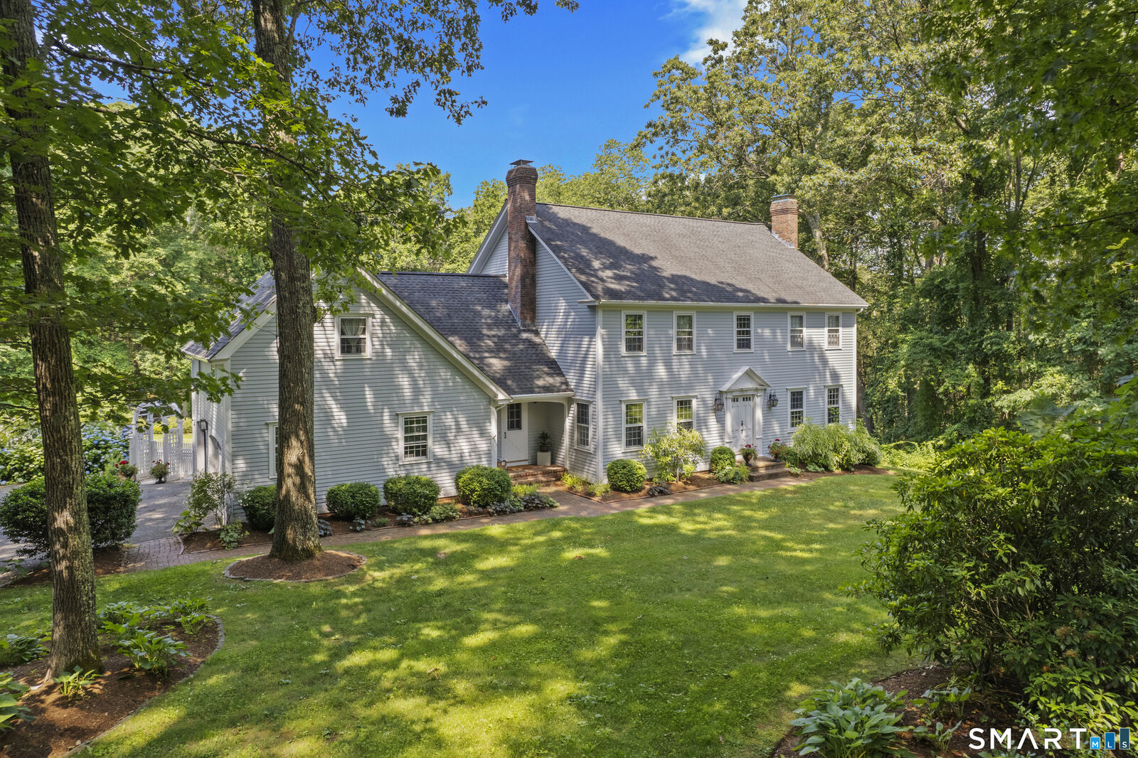 Property Photo:  8 Squire Lane  CT 06426 