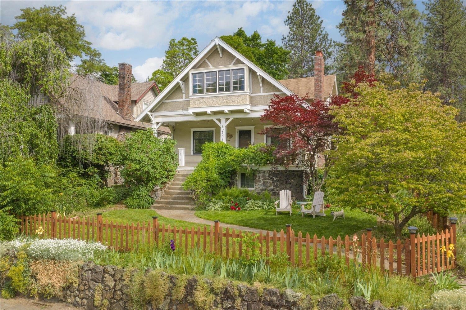 Property Photo: 2604 E South Altamont Blvd WA 99202-4250