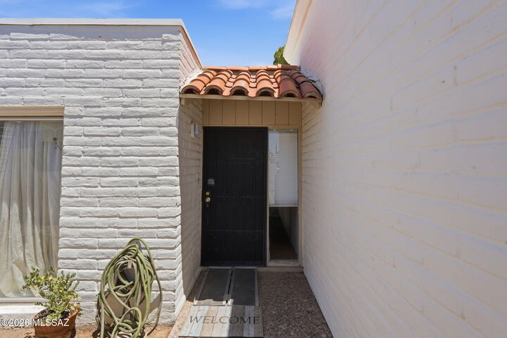 Property Photo: 2154 N Calle De Vida AZ 85715