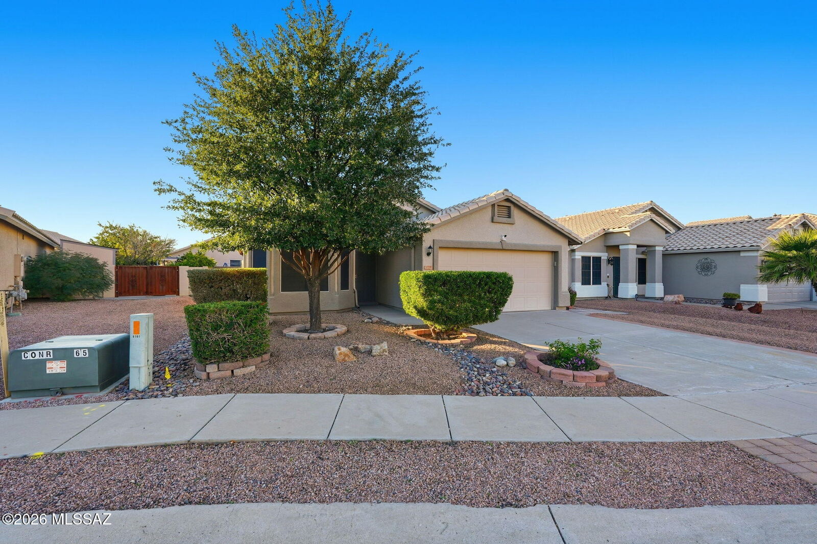 Property Photo:  9161 N Clover Way  AZ 85743 