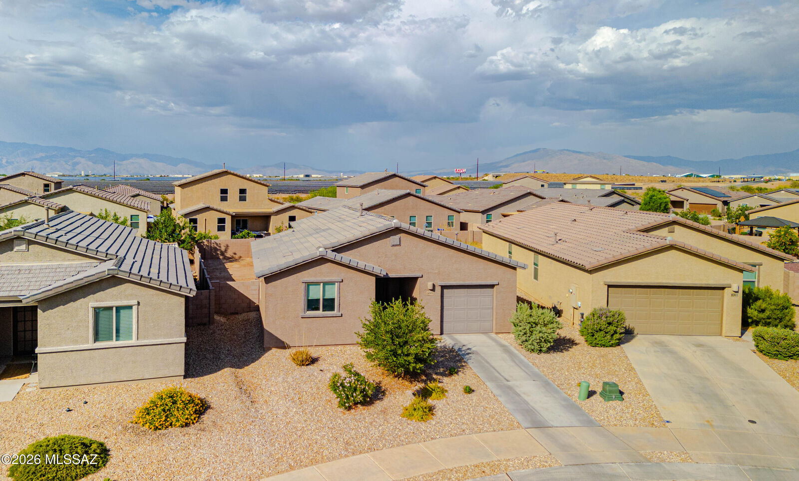 Property Photo: 5003 E Bright Wash Way AZ 85706