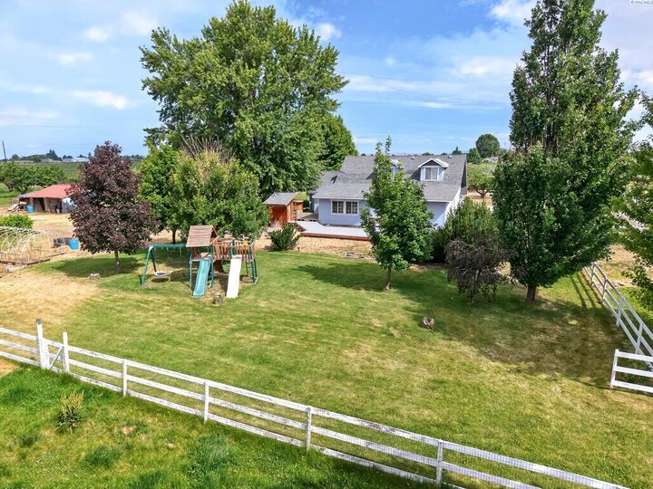 Property Photo: 230 Krough WA 99350