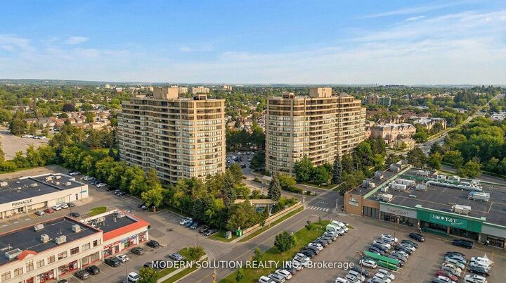 32 Clarissa Drive 426 — photo 1