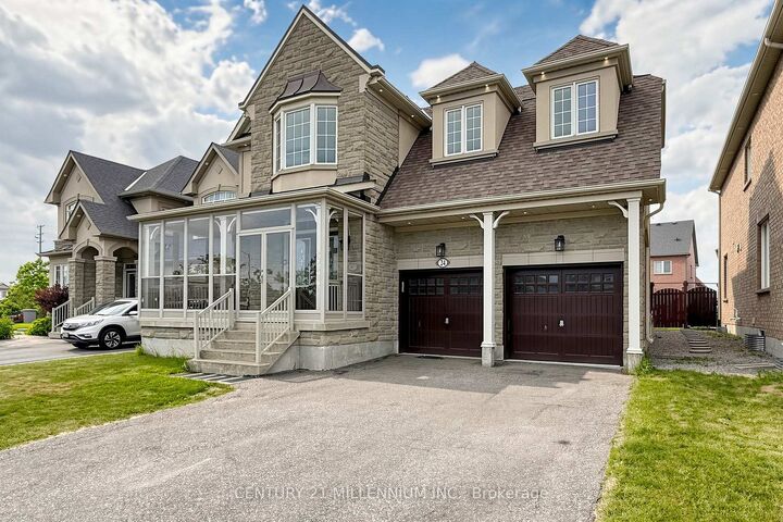 Property Photo: 24 Fanfare Place ON L6P 3E2