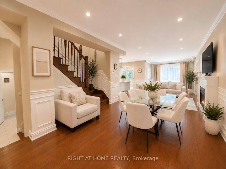 Property Photo: 1049 Greaves Avenue ON L5E 1W4