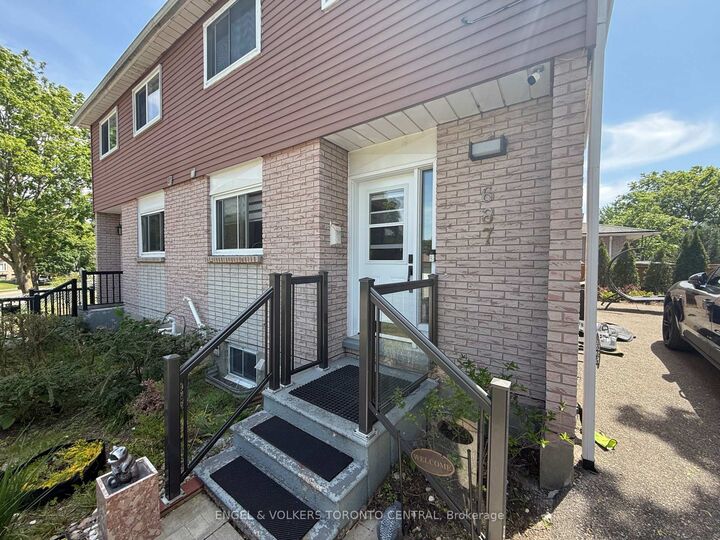 Property Photo: 687 College Avenue W ON N1G 2Y2