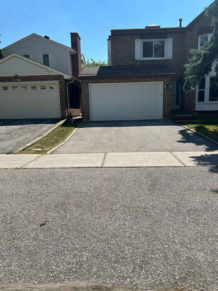 35 Wintermute Boulevard — photo 1