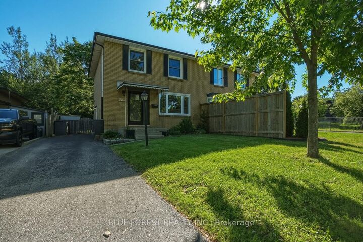 Property Photo: 230 Cairn Street ON N5Z 3W7