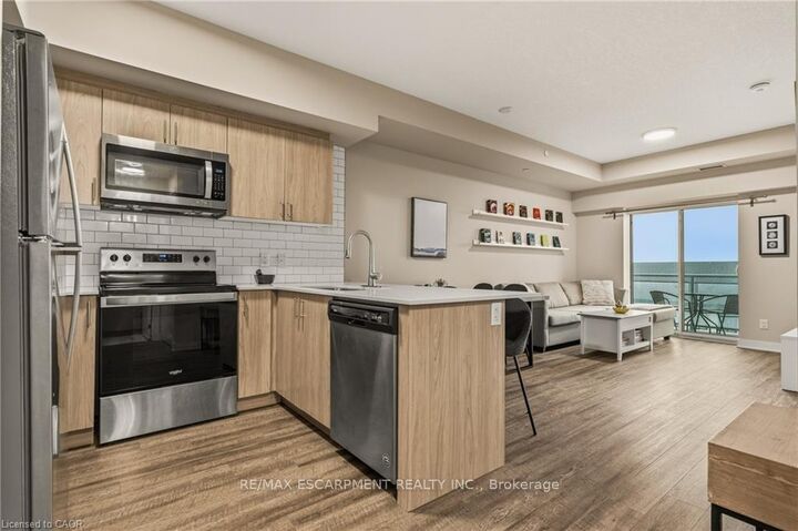 Property Photo: 16 Markle Crescent 413 ON L9G 0H4