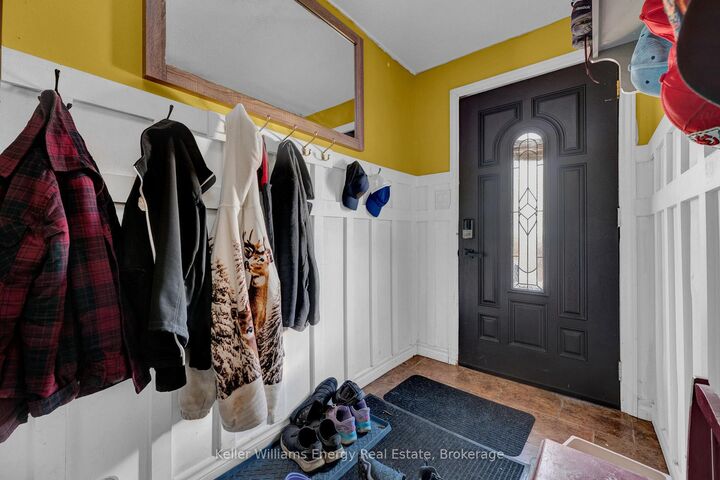 741 Ritson Road S — photo 1