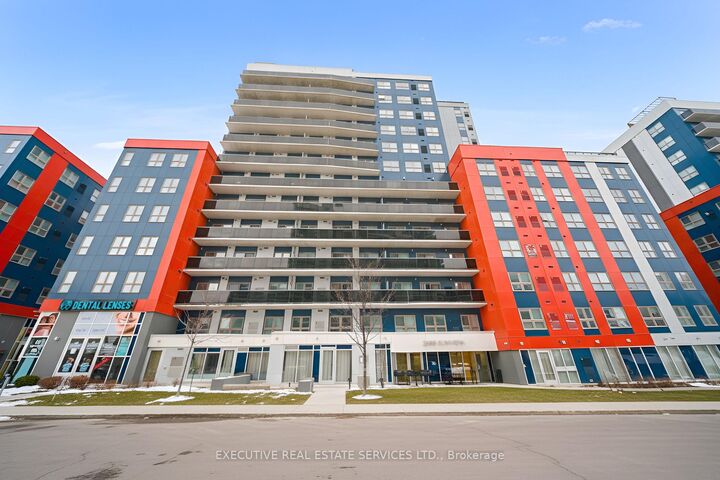 Property Photo: 258B Sunview Street 2127 ON N2L 3V9