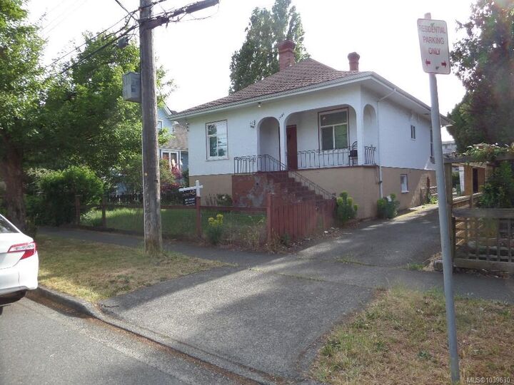 1606 Bank St — photo 1