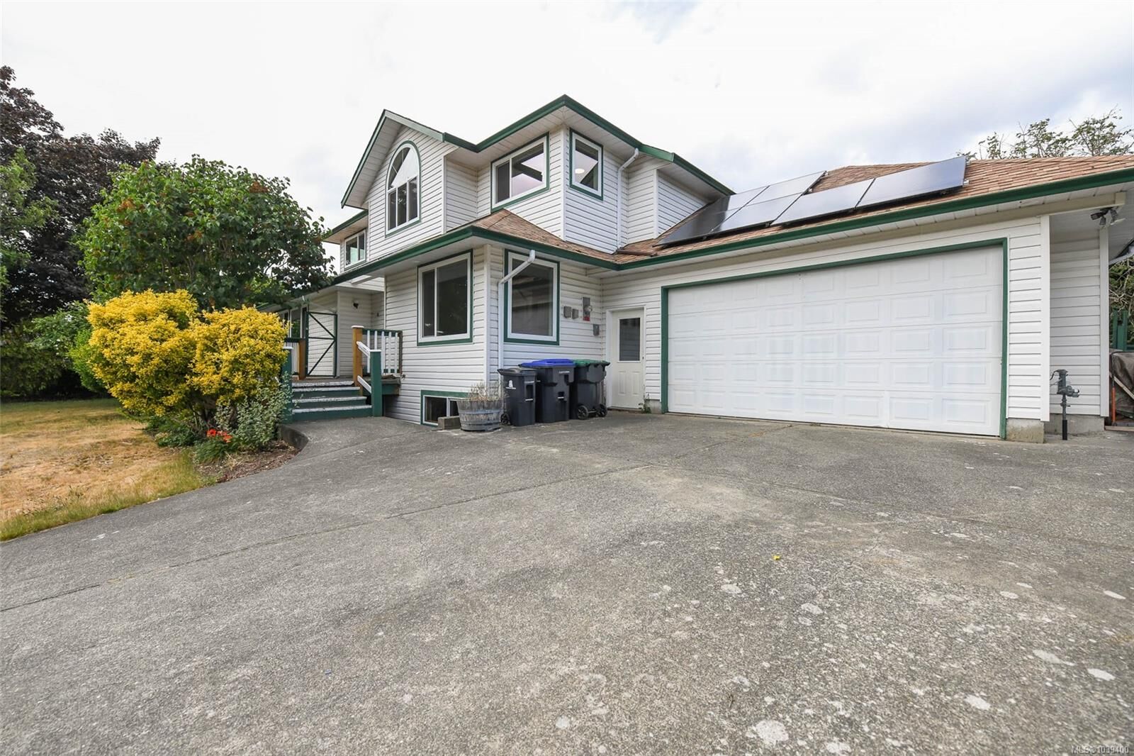 Property Photo:  2112 Stellar Crt  BC V9M 3L6 