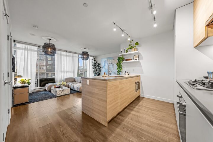Property Photo: 652 Whiting Way 504 BC V3J 0K3