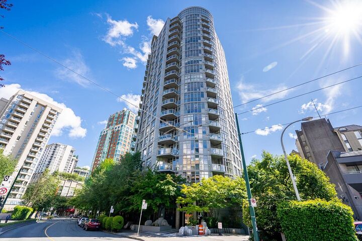 1050 Smithe Street 1505 — photo 1