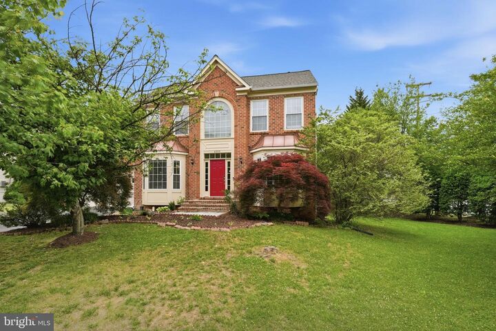 Property Photo: 6355 Willowfield Way VA 22150