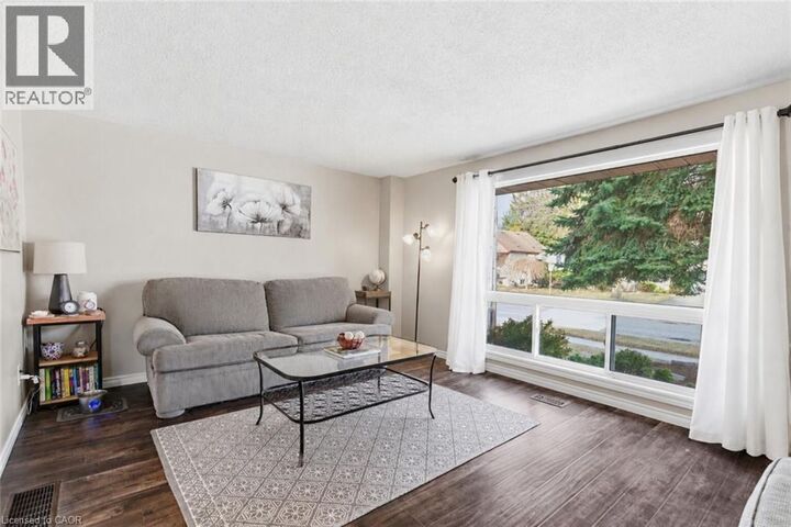 Photo de la propriété:  99 Emma Street  ON N1E 1V1 