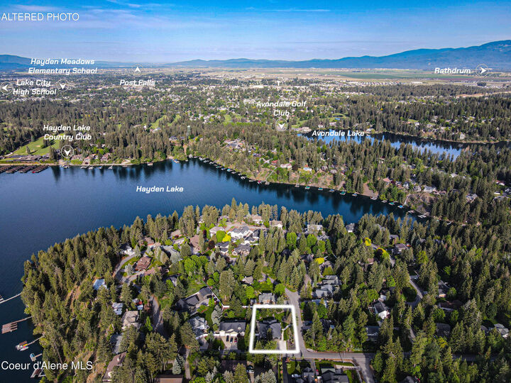 Property Photo:  3110 E Lake Forest Dr  ID 83835 
