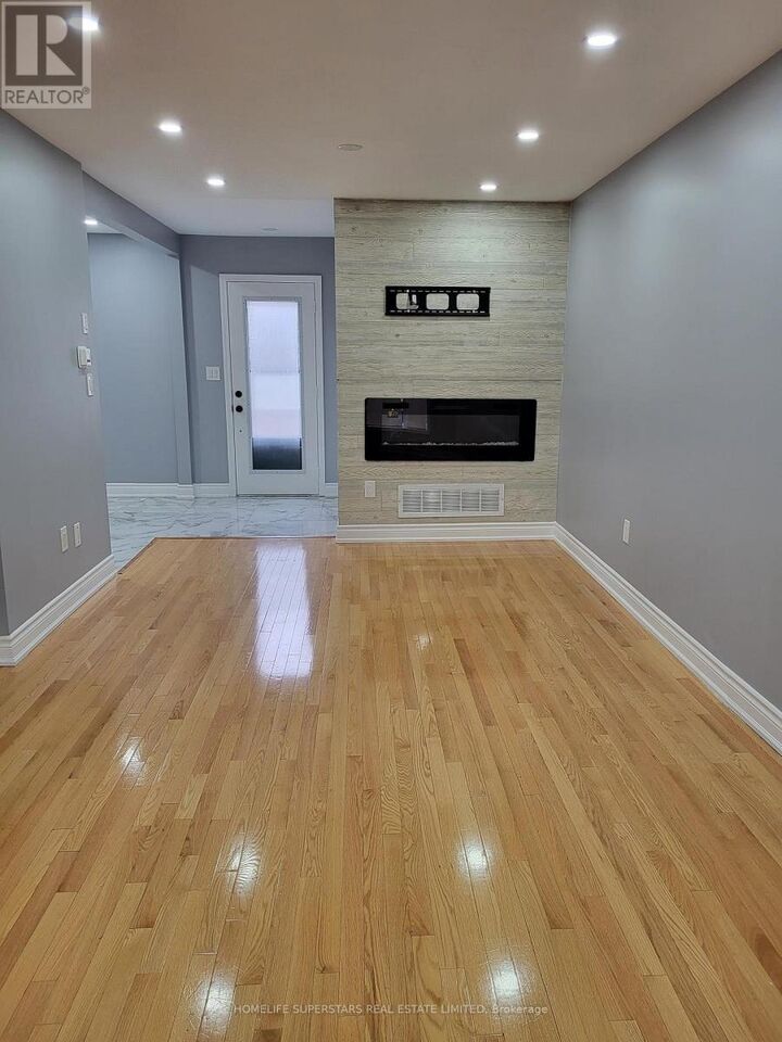 Property Photo: 1585 Gowling Terrace ON L9T 5J7