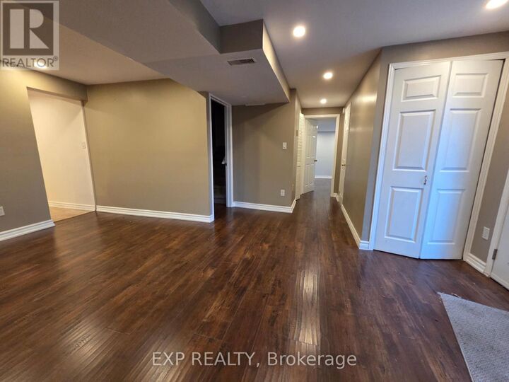 Property Photo:  696 Penny Lane Lower  ON L7T 4J1 