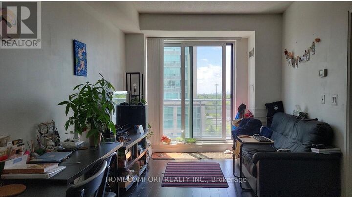 Property Photo: 17 Kenaston Gardens 804 ON M2K 1G7