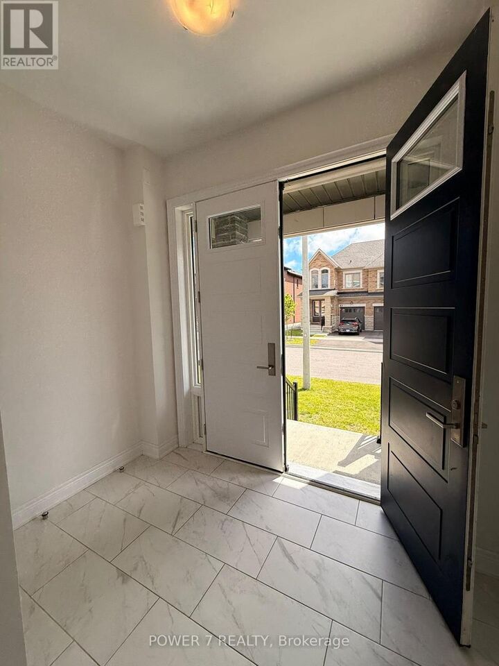Property Photo:  49 Hercules Club Drive  ON L4E 1K7 