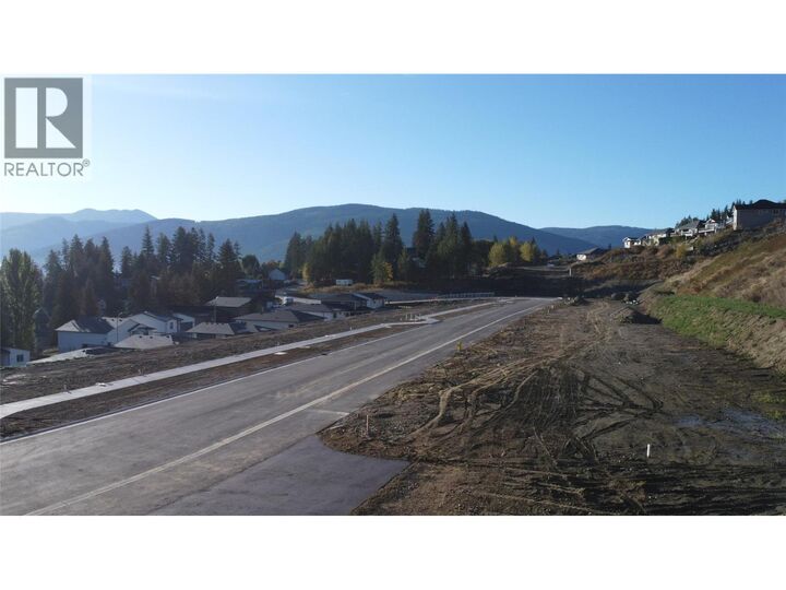 Property Photo:  2225 Mountain View Avenue  BC V0E 2G0 