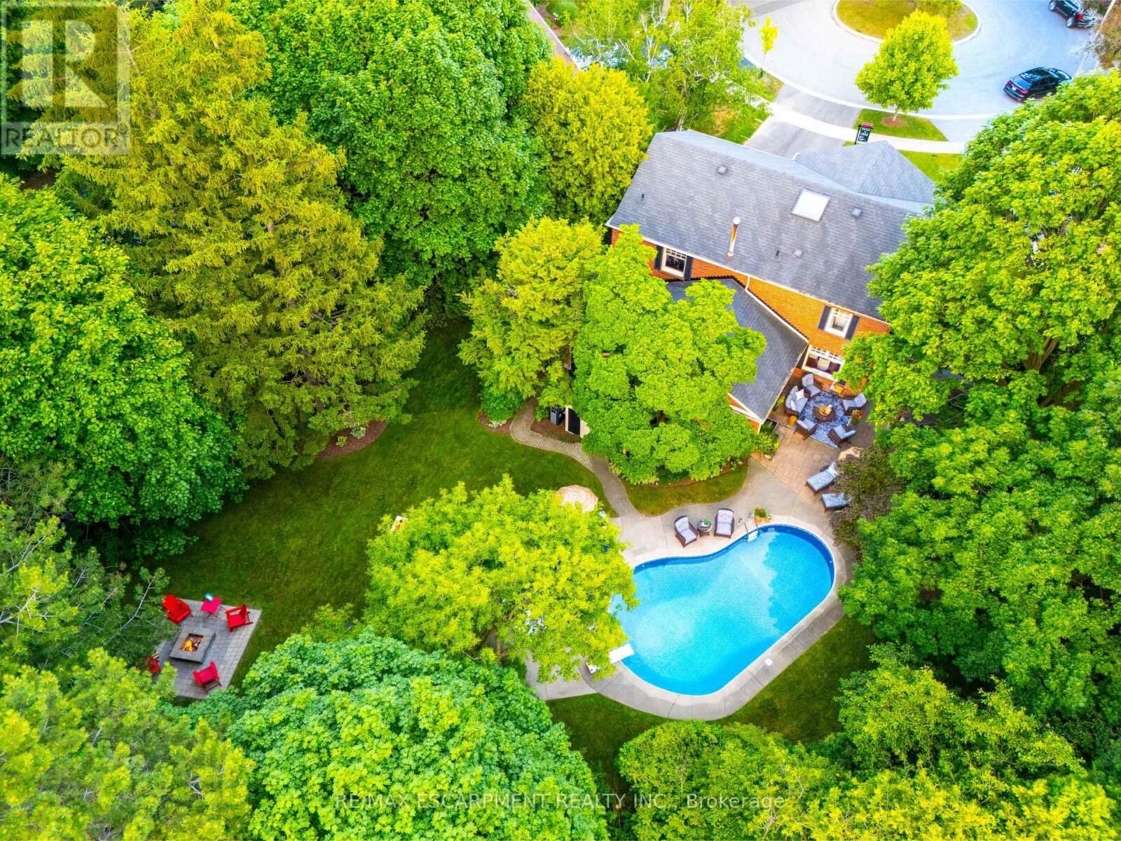 Property Photo: 3555 Kingbird Court ON L5L 2P9