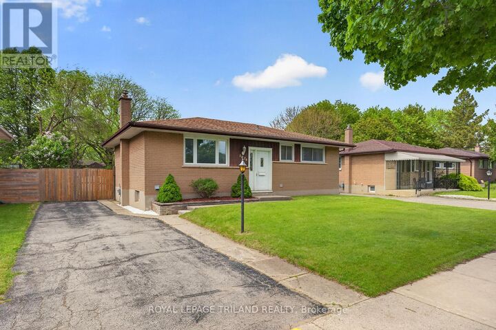 Photo de la propriété: 1026 Chippewa Drive ON N5V 2T5