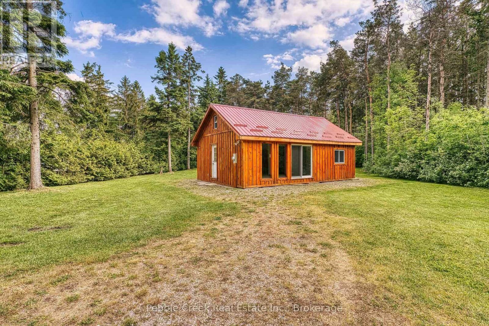 Property Photo:  33811 Pine Court  ON N7A 3X9 