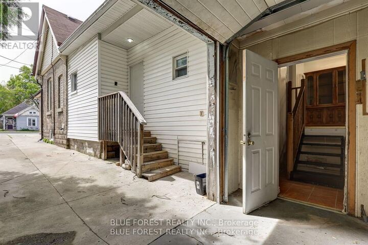 Property Photo:  36 Adelaide Street South  ON N5Z 3K2 