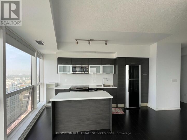 Property Photo: 386 Yonge Street 5510 ON M5B 0A5
