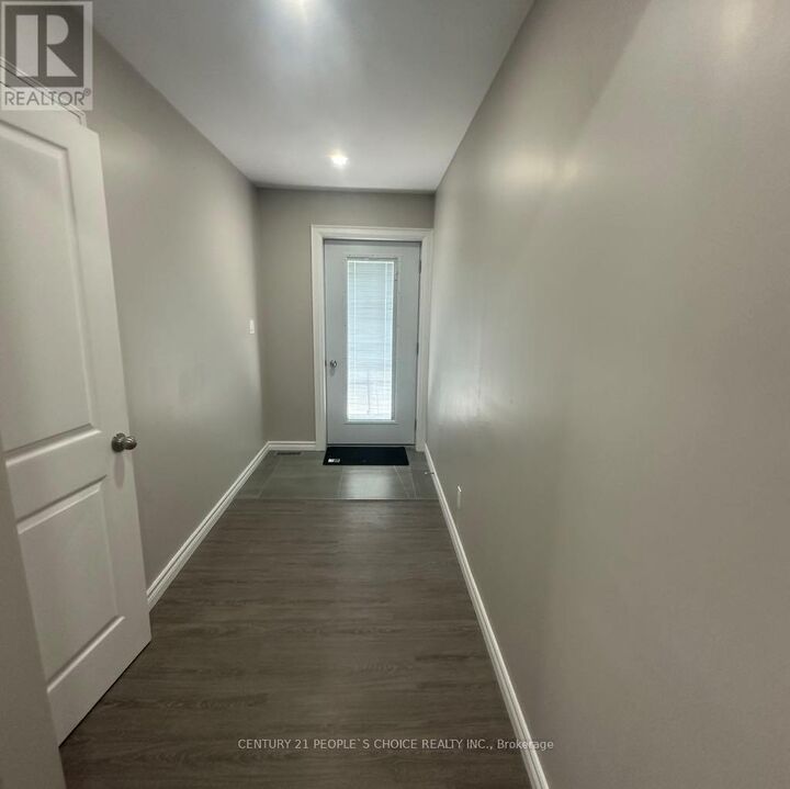 Property Photo: 199 Avondale Boulevard Unit 2 ON L6T 1J1