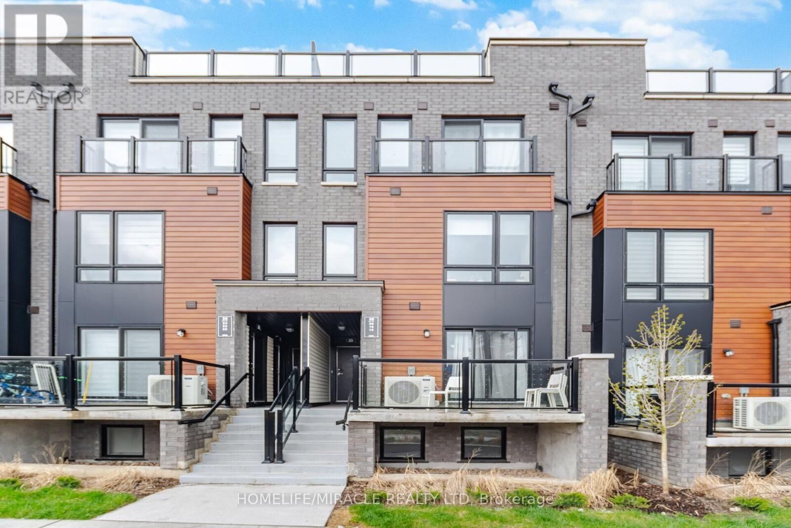 Property Photo: 30 Liben Way 20 ON M1B 0E8