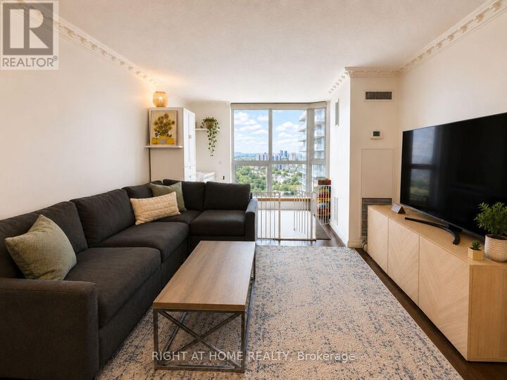 Property Photo:  1055 Bay Street Ph12  ON M5S 3A3 