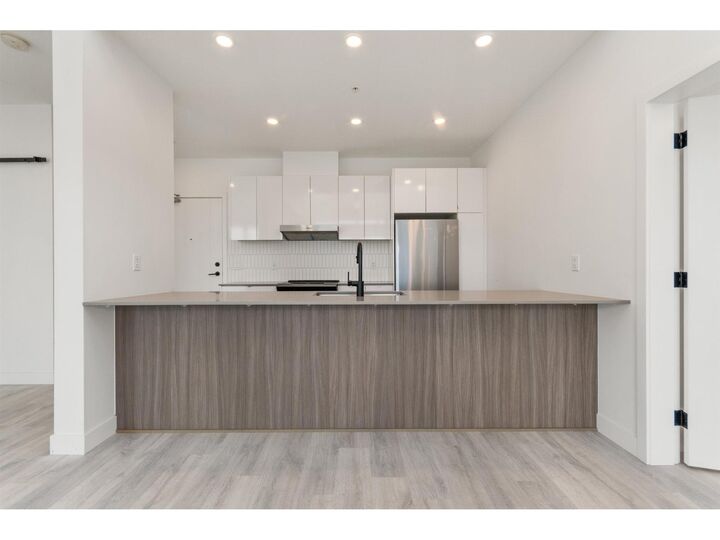 Property Photo:  32838 Landeau Place 604  BC V2S 0M6 