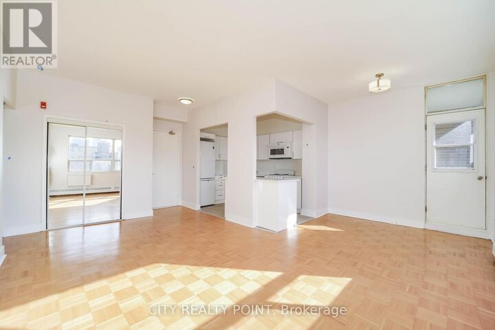 Property Photo:  490 Eglinton Avenue East 705  ON M4P 1M4 