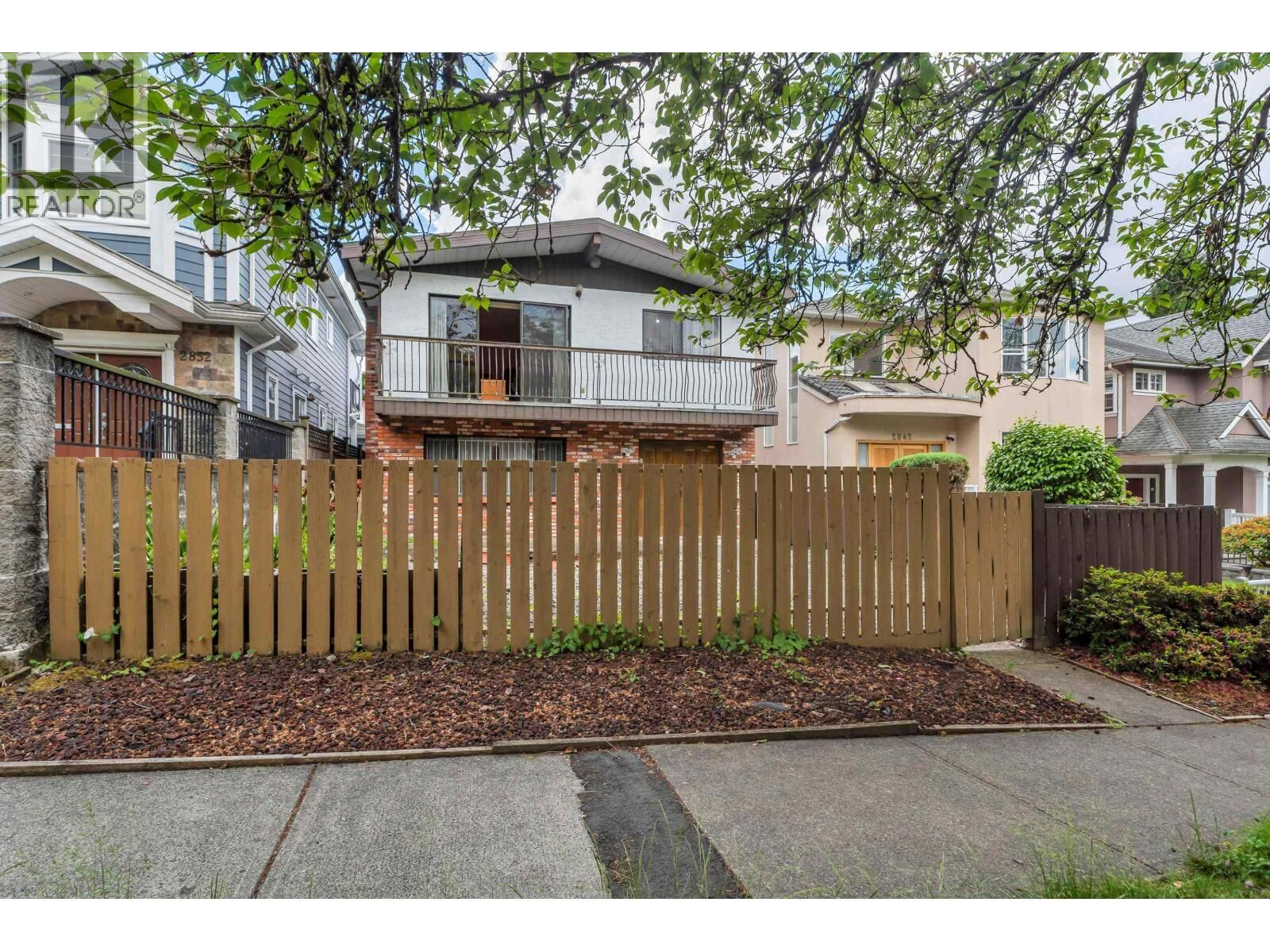 Photo de la propriété:  2848 East 42nd Avenue  BC V5R 2Y4 