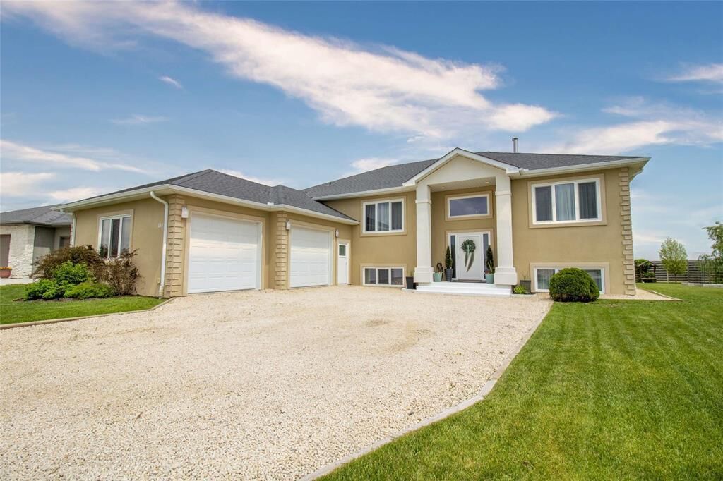Property Photo: 134 Carleton Drive MB R5G 0W4