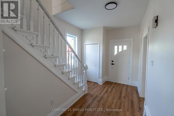 Property Photo:  18491 Hughie Munro Street  ON K0C 1B0 