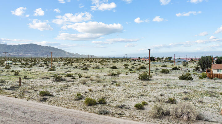 Property Photo: 1572 Nile Drive CA 92274