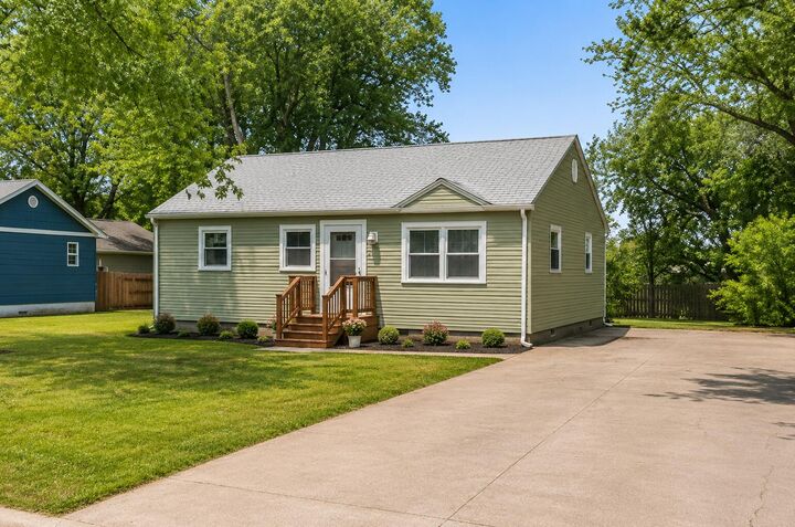 Property Photo:  228 Oak Street  IN 46307 