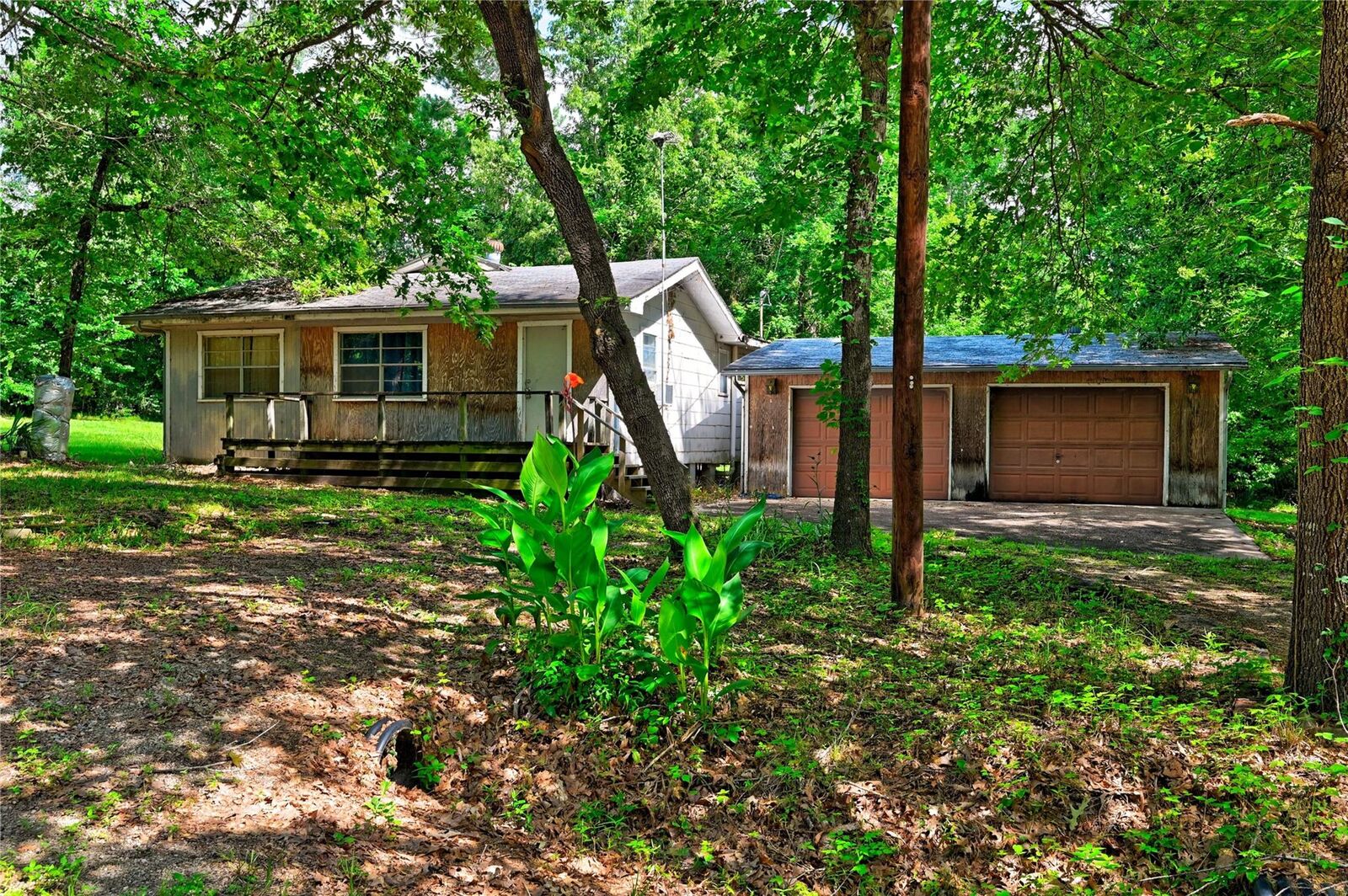 Property Photo:  81 E Bishop Road  TX 77364 