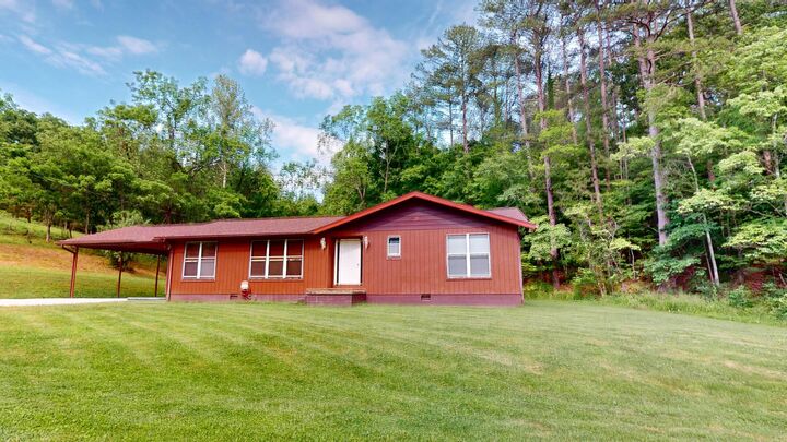 Property Photo: 466 Nazarene Hollow Road KY 41164