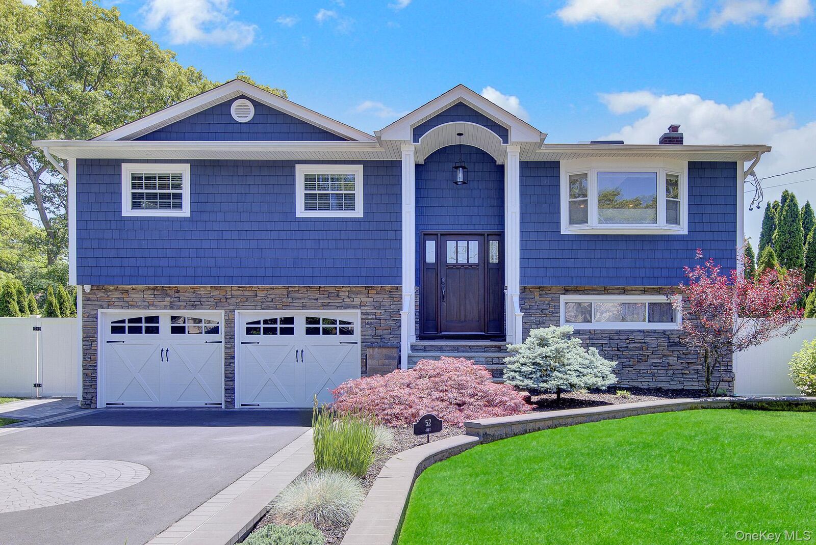 Property Photo:  52 41st Street  NY 11751 