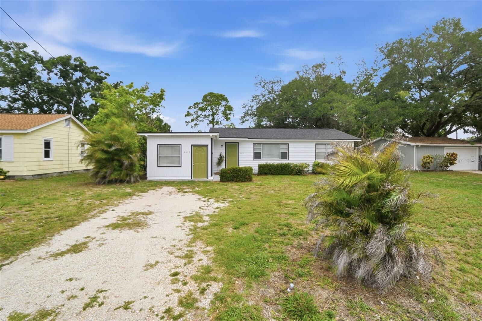 Property Photo:  2817 Hawthorne Street  FL 34239 