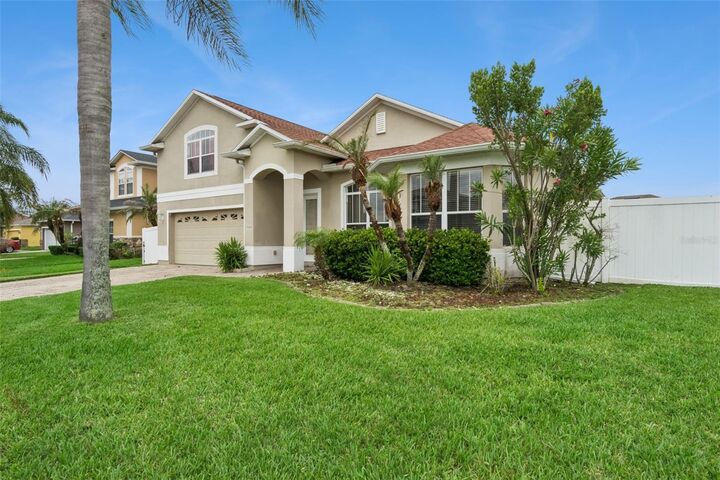 Property Photo:  1900 Acacia Drive  FL 34758 