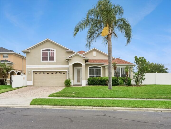 Property Photo: 1900 Acacia Drive FL 34758