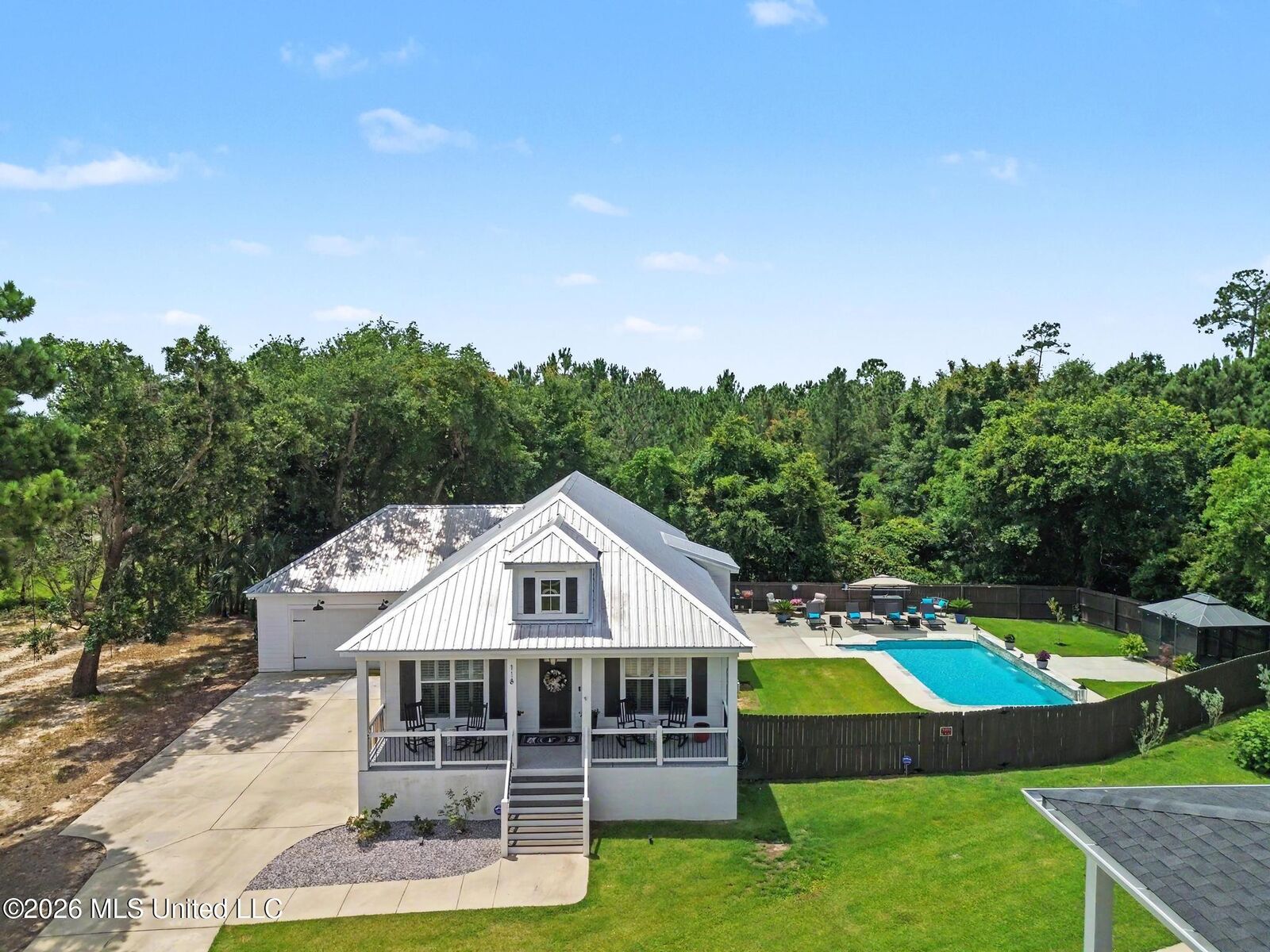 Property Photo:  118 Palm Avenue  MS 39571 